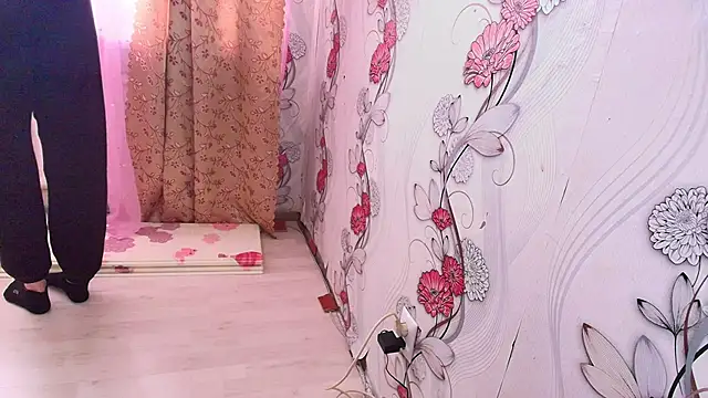 Snapshot of KristinaScott chatting on November 24, 9:20 am KristinaScott online show from November 24, 9:20 am