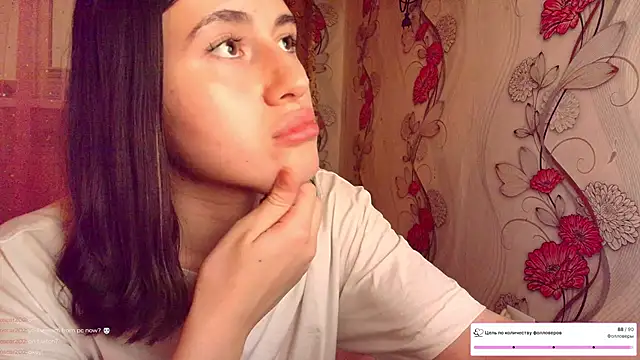 Snapshot of KristinaScott chatting on December 15, 7:07 pm KristinaScott online show from December 15, 7:07 pm