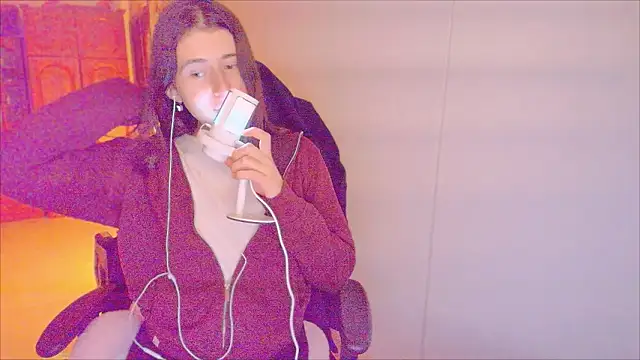 KristinaScott online show from February 11, 4:56 pm