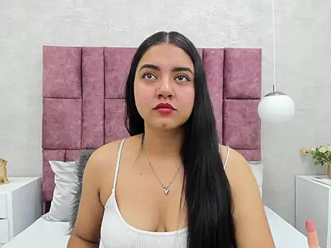 SalomeLee online show from December 5, 11:08 am