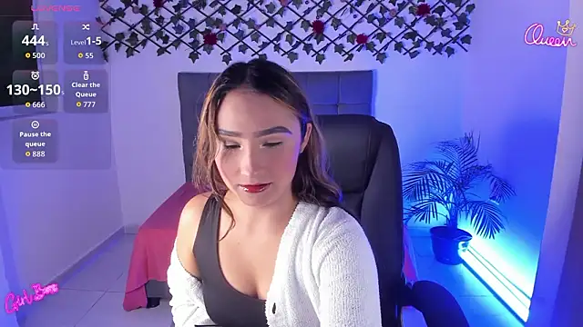 Snapshot of Anna_valerious7 chatting on February 6, 7:56 am Anna valerious7 online show from February 6, 7:56 am