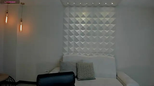 Snapshot of SophieLanne chatting on March 11, 4:29 am SophieLanne online show from March 11, 4:29 am