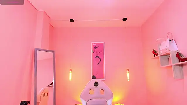 Snapshot of Milu_carbajal_x chatting on December 3, 8:29 pm Milu carbajal x online show from December 3, 8:29 pm