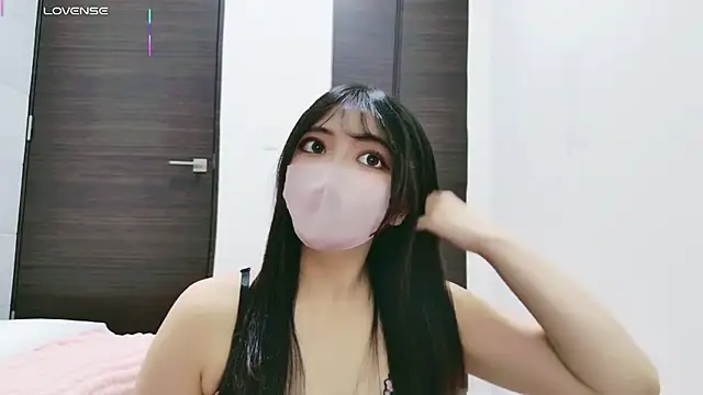 Snapshot of --Sui-- chatting on November 22, 12:42 am --Sui-- online show from November 22, 12:42 am