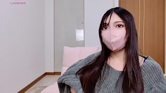 Snapshot of --Sui-- chatting on November 24, 12:43 am --Sui-- online show from November 24, 12:43 am