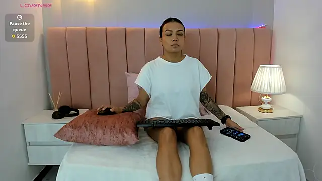 Anita wood online show from November 21, 9:46 pm