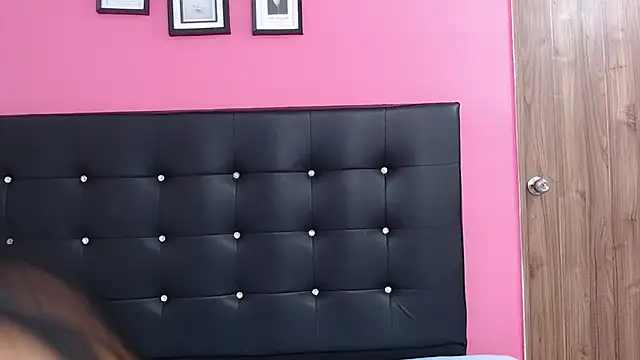 Snapshot of sweett_canela chatting on November 27, 1:24 pm sweett canela online show from November 27, 1:24 pm