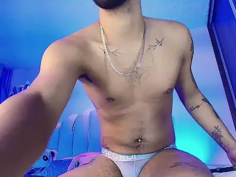 Snapshot of KMichelle1 chatting on November 19, 4:23 am KMichelle1 online show from November 19, 4:23 am