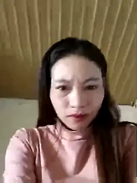 Snapshot of _Su-Su_ chatting on November 20, 2:23 am Su-Su online show from November 20, 2:23 am