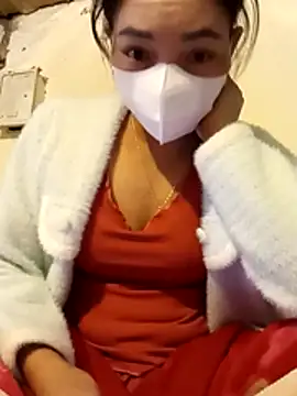 Snapshot of _Su-Su_ chatting on November 21, 12:43 am Su-Su online show from November 21, 12:43 am