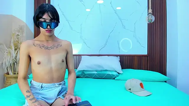 Loversinfire2 online show from December 21, 10:50 pm