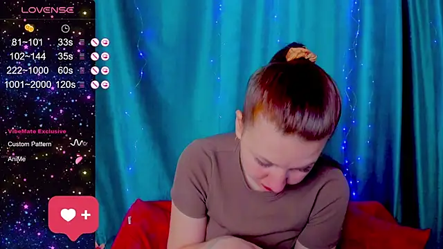 Snapshot of LillyRayRay chatting on November 25, 4:23 am LillyRayRay online show from November 25, 4:23 am