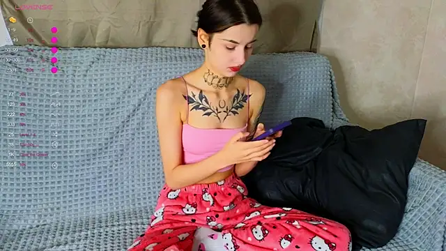 Snapshot of Donna_Hicks chatting on November 24, 2:39 pm Donna Hicks online show from November 24, 2:39 pm