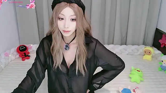 Snapshot of Lulu_QAQ chatting on June 12, 1:43 pm Lulu QAQ online show from June 12, 1:43 pm