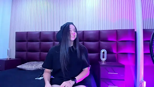 Snapshot of VictoriaSaenz1_ chatting on November 30, 11:53 pm VictoriaSaenz1 online show from November 30, 11:53 pm