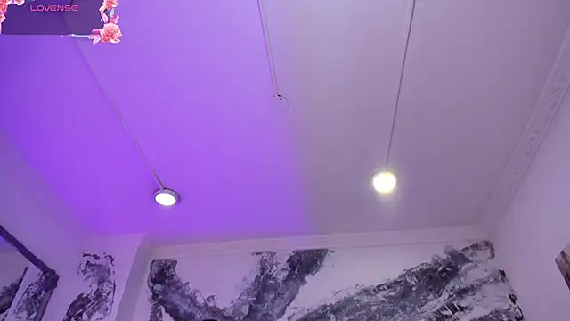 Snapshot of VictoriaSaenz1_ chatting on December 3, 5:48 am VictoriaSaenz1 online show from December 3, 5:48 am