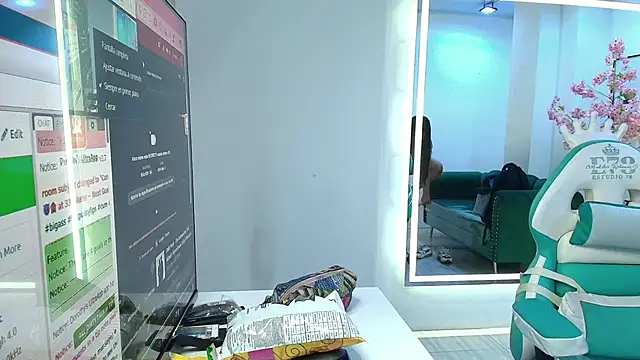 Snapshot of Gemma_bellini chatting on December 4, 7:33 pm Gemma bellini online show from December 4, 7:33 pm