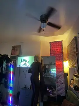 Motherbigbus online show from March 28, 10:48 am