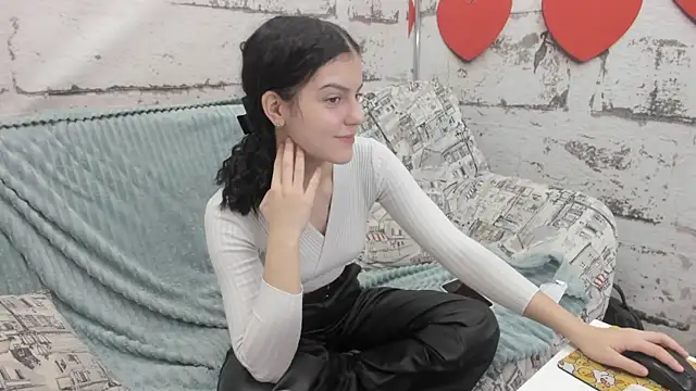 Lovely Audrey online show from November 16, 2:06 am