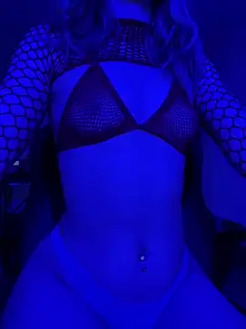 Snapshot of NoyaXO chatting on November 18, 2:54 pm NoyaXO online show from November 18, 2:54 pm