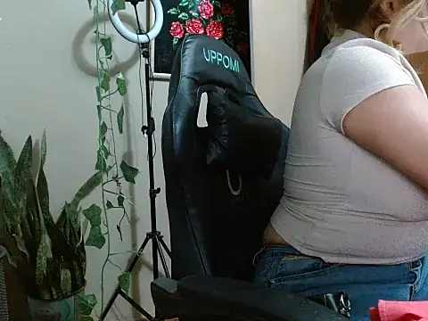 DiivaMarii online show from July 29, 1:42 pm