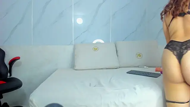 Snapshot of camilla_weit chatting on November 28, 8:00 pm camilla weit online show from November 28, 8:00 pm