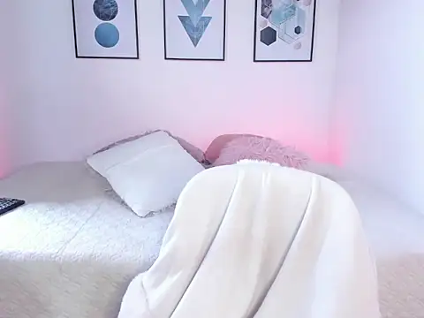 Snapshot of HannaRose__ chatting on November 28, 1:03 pm HannaRose online show from November 28, 1:03 pm