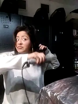 Snapshot of MiaWelkin_ chatting on December 4, 10:35 am MiaWelkin online show from December 4, 10:35 am