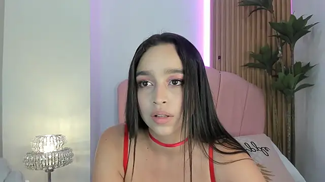 Snapshot of zoe_quinn7 chatting on December 5, 7:54 pm zoe quinn7 online show from December 5, 7:54 pm