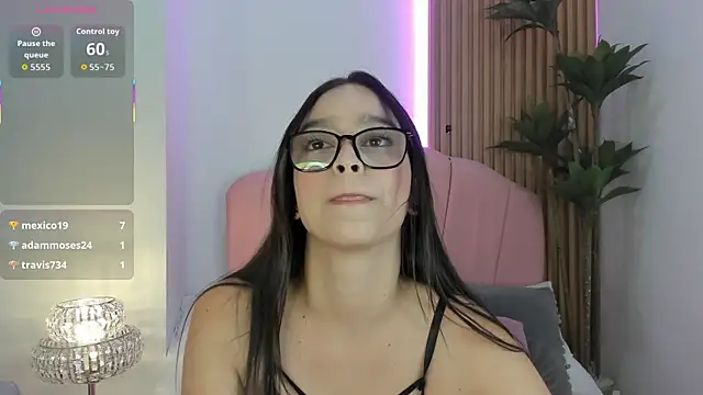 Snapshot of zoe_quinn7 chatting on December 14, 8:13 pm zoe quinn7 online show from December 14, 8:13 pm