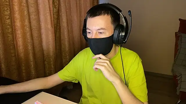 Snapshot of dr_pipirkin chatting on December 5, 12:58 pm dr pipirkin online show from December 5, 12:58 pm