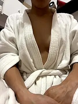 Snapshot of brunalameo chatting on November 28, 4:42 pm brunalameo online show from November 28, 4:42 pm