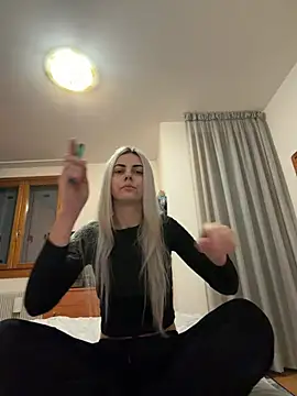 feliciafelon online show from February 8, 4:10 pm