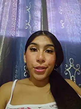 Snapshot of skinnyrox chatting on June 20, 5:38 pm skinnyrox online show from June 20, 5:38 pm