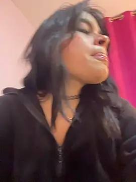 Snapshot of Sophie_wyld chatting on November 20, 11:37 pm Sophie wyld online show from November 20, 11:37 pm