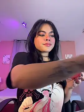 Snapshot of Sophie_wyld chatting on November 25, 3:28 am Sophie wyld online show from November 25, 3:28 am