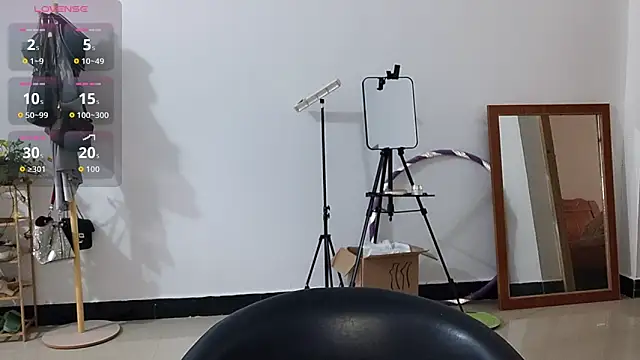 Snapshot of adele8731 chatting on November 18, 2:17 am adele8731 online show from November 18, 2:17 am