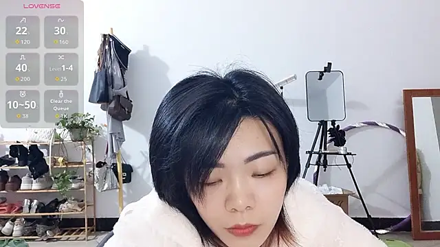 Snapshot of adele8731 chatting on November 18, 2:21 pm adele8731 online show from November 18, 2:21 pm