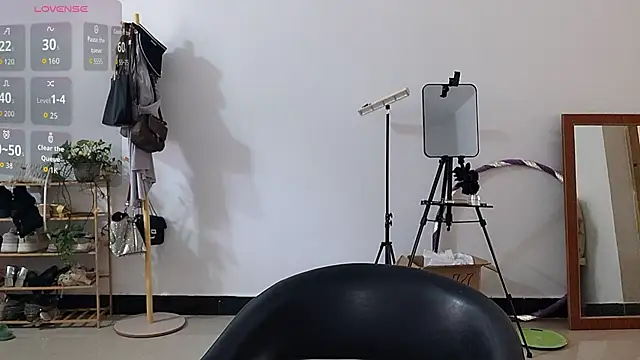 Snapshot of adele8731 chatting on November 19, 2:22 am adele8731 online show from November 19, 2:22 am