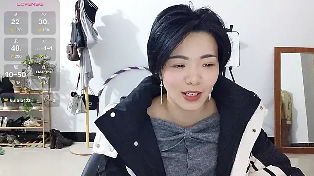 Snapshot of adele8731 chatting on November 21, 2:27 pm adele8731 online show from November 21, 2:27 pm