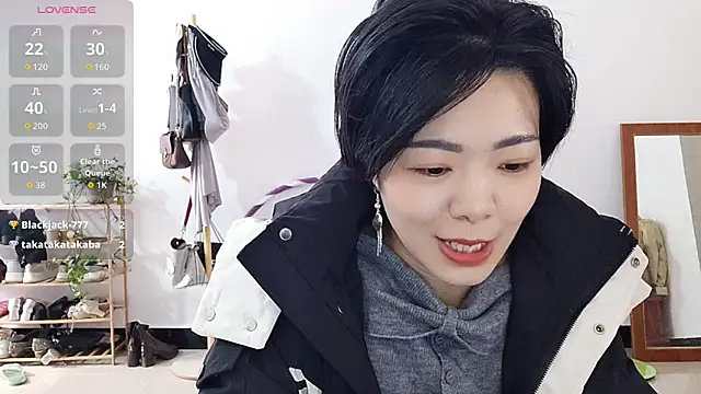 Snapshot of adele8731 chatting on November 22, 2:32 am adele8731 online show from November 22, 2:32 am