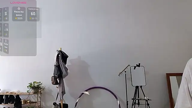 Snapshot of adele8731 chatting on November 24, 2:55 am adele8731 online show from November 24, 2:55 am