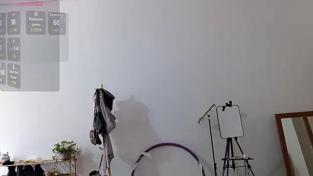 Snapshot of adele8731 chatting on November 25, 2:00 am adele8731 online show from November 25, 2:00 am