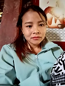 Snapshot of mon1-day chatting on November 17, 1:33 am mon1-day online show from November 17, 1:33 am