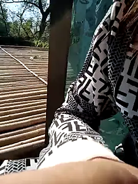 Snapshot of mon1-day chatting on November 27, 1:51 am mon1-day online show from November 27, 1:51 am