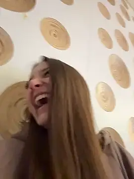 Snapshot of ErikaMuse chatting on November 28, 5:54 am ErikaMuse online show from November 28, 5:54 am