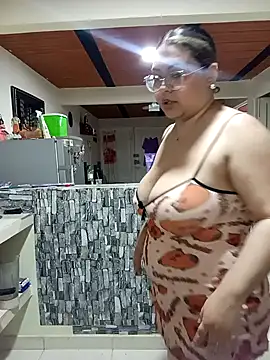 Snapshot of Anna_Lucia88 chatting on January 11, 5:01 am Anna Lucia88 online show from January 11, 5:01 am