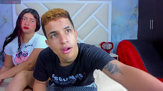 Snapshot of TrioPecadoVIP chatting on November 25, 6:13 am TrioPecadoVIP online show from November 25, 6:13 am