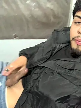 Snapshot of deivonthewater chatting on January 6, 4:05 am deivonthewater online show from January 6, 4:05 am