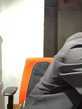 Snapshot of deivonthewater chatting on January 14, 4:40 am deivonthewater online show from January 14, 4:40 am